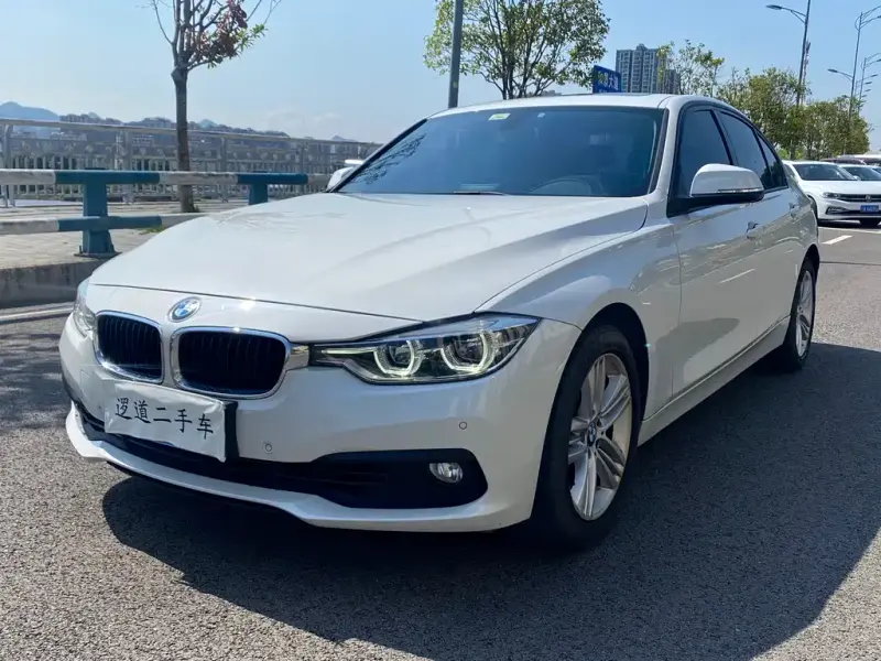 BMW 3 Series, 2018 — фото 1