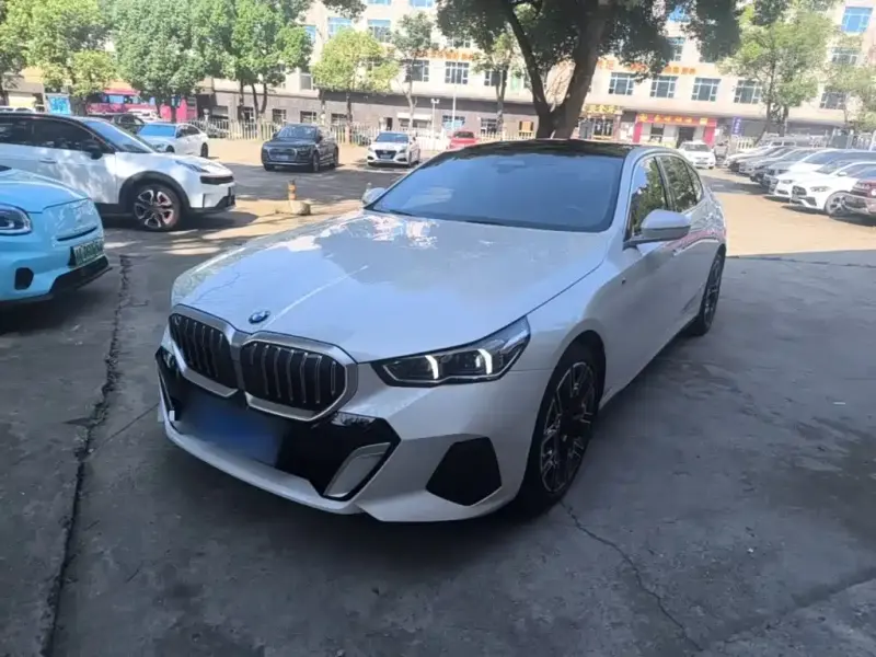 BMW 5 Series, 2024