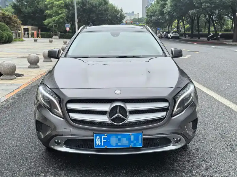 Mercedes-Benz GLA, 2015