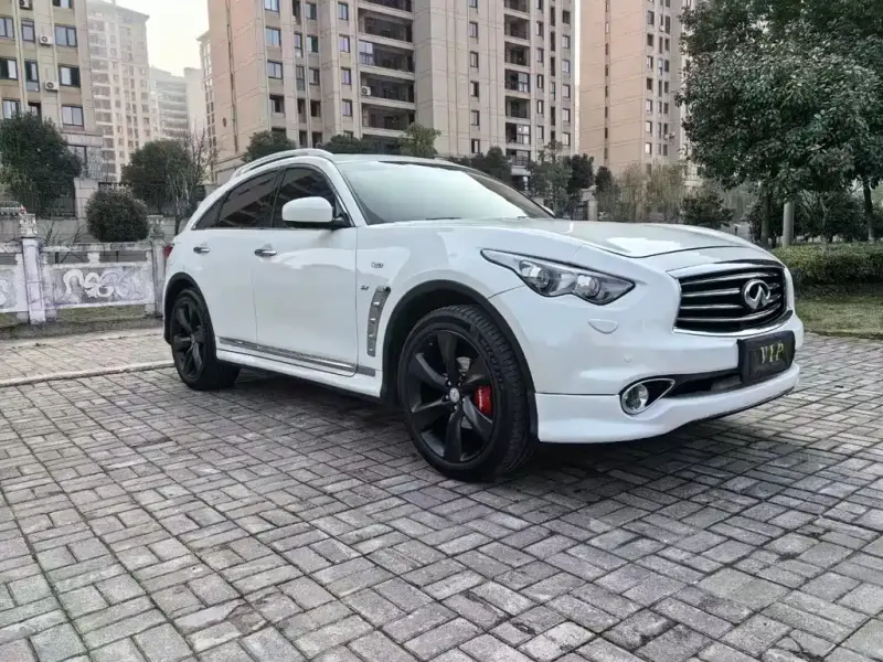 Infiniti QX70, 2014