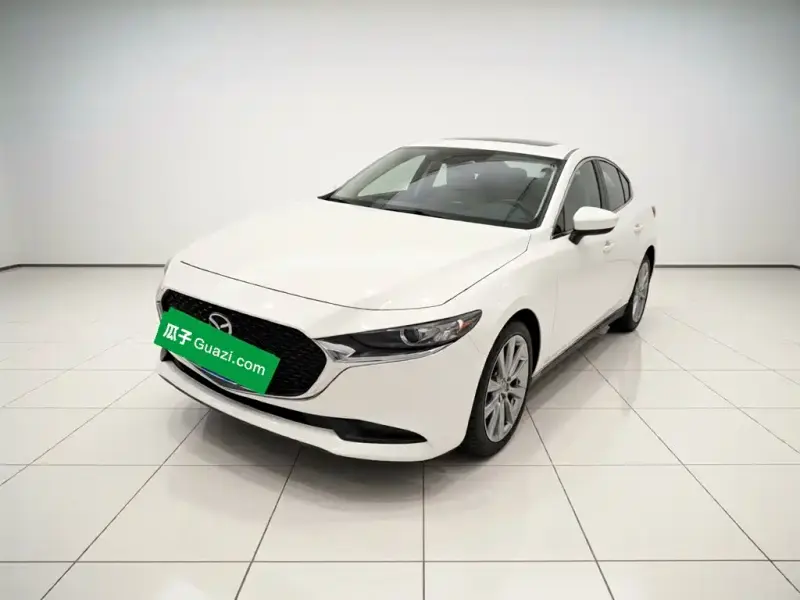 Mazda 3 Axela, 2024