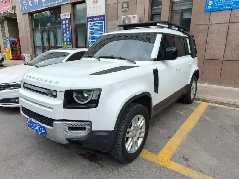 Land Rover Defender, 2022