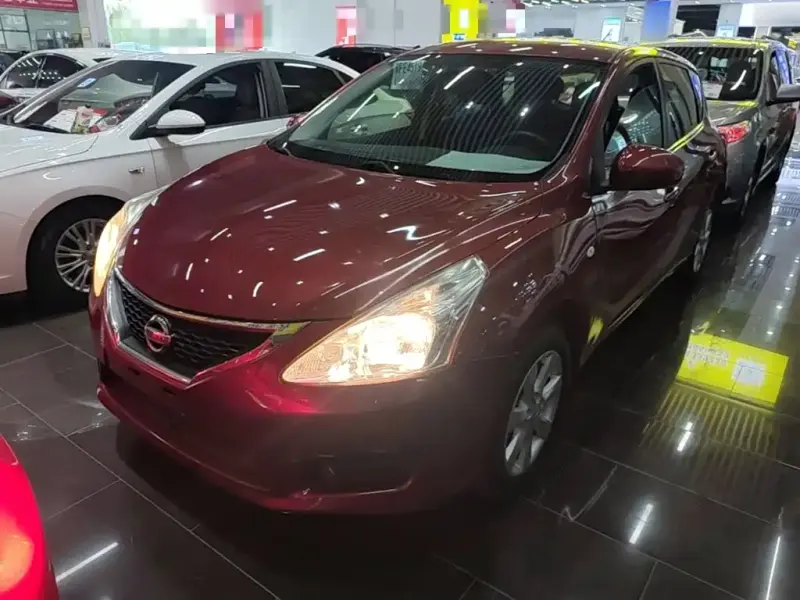 Nissan Tiida, 2015