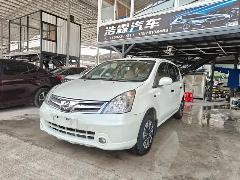 Nissan Livina, 2011