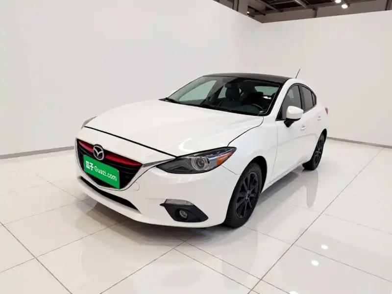 Mazda 3 Axela, 2015