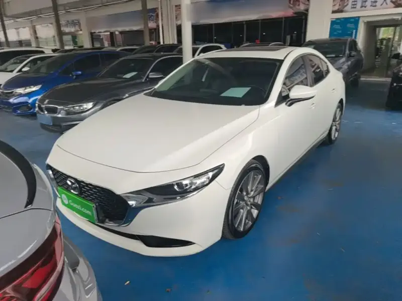 Mazda 3 Axela, 2022