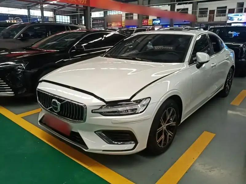 Volvo S60, 2025