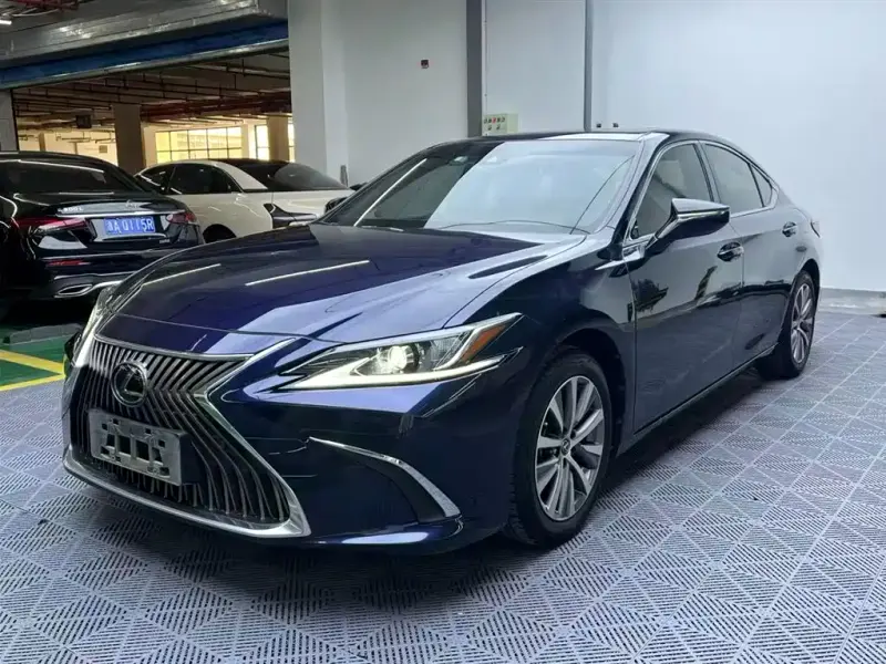 Lexus ES, 2019