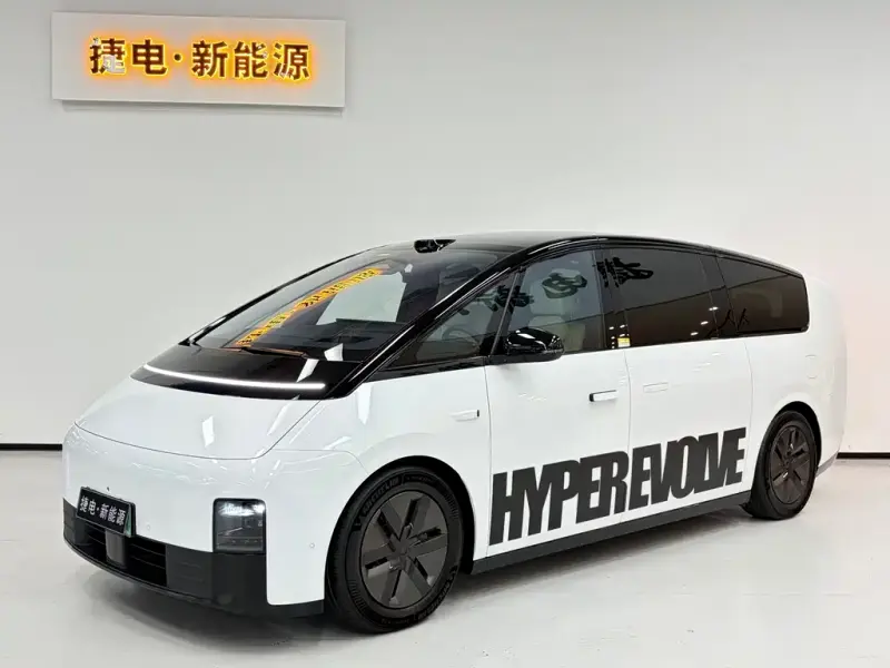 Li Auto Li MEGA, 2025