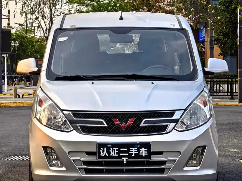 Wuling Rongguang V, 2018