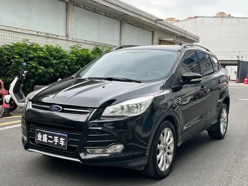 Ford Kuga, 2014