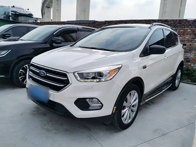 Ford Kuga, 2017
