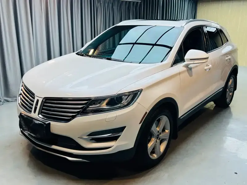 Lincoln MKC, 2015