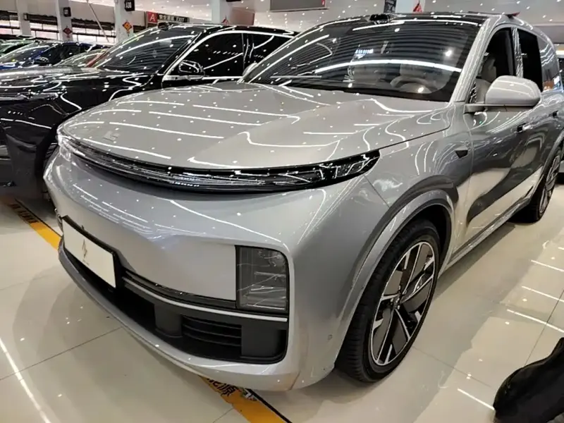 Li Auto Li L9, 2025