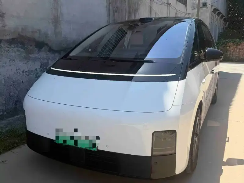 Li Auto Li MEGA, 2025