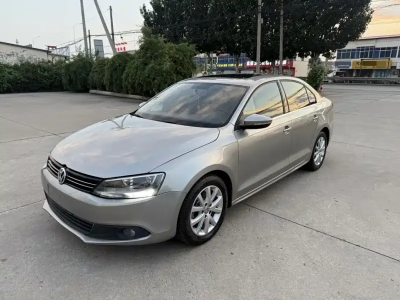 Volkswagen Sagitar, 2013