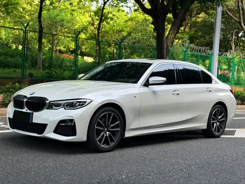 BMW 3 Series, 2022