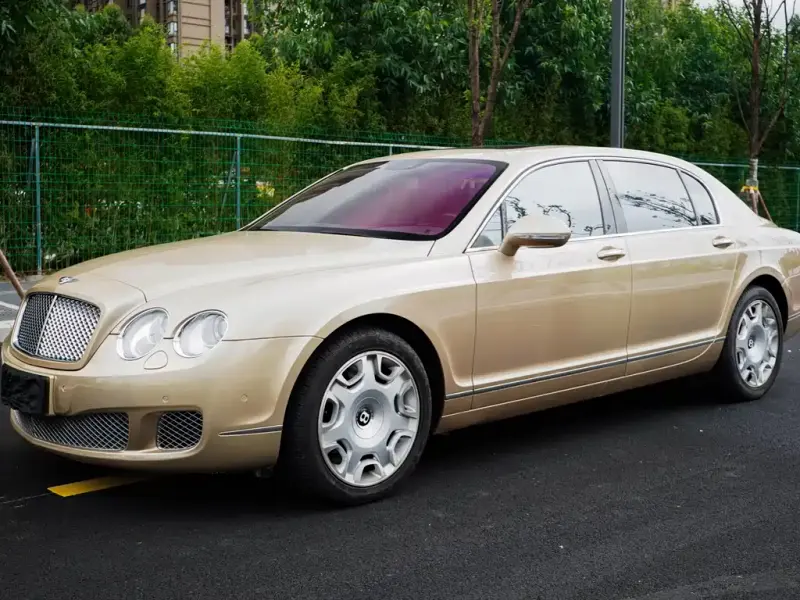 Bentley Flying Spur, 2013