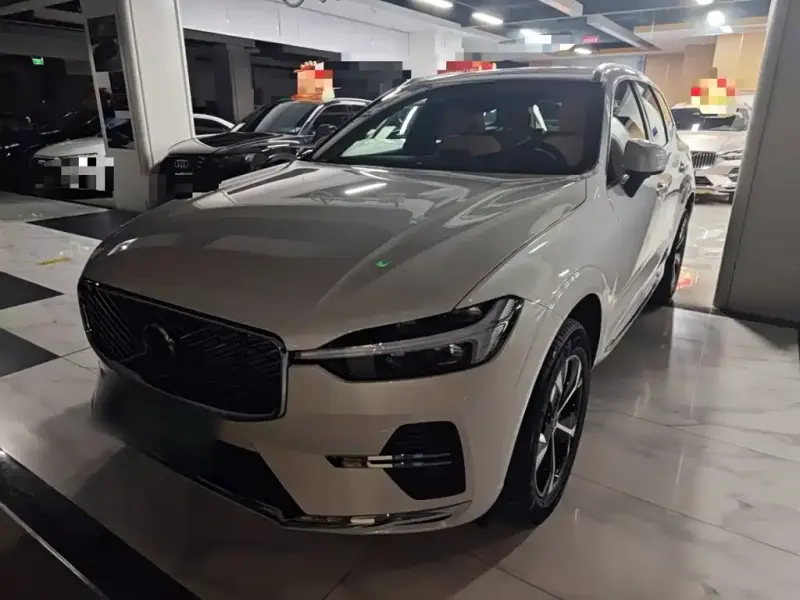 Volvo XC60, 2025