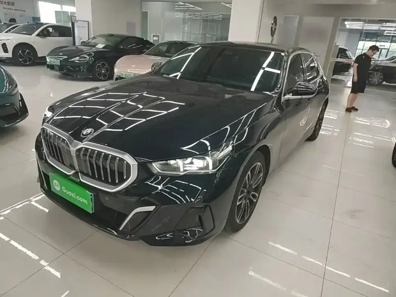 BMW 5 Series, 2024
