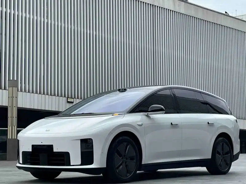 Li Auto i8, 2026