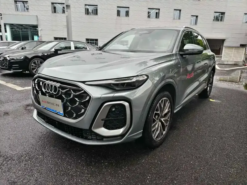 Audi Q5L, 2025