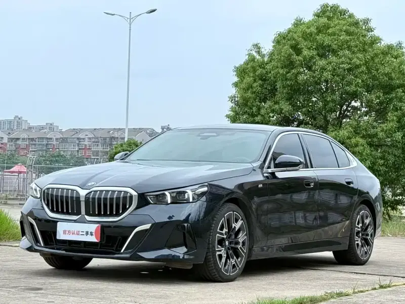 BMW 5 Series, 2025