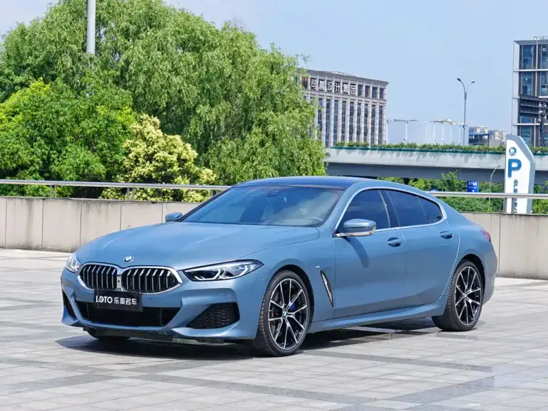 BMW 8 Series, 2022