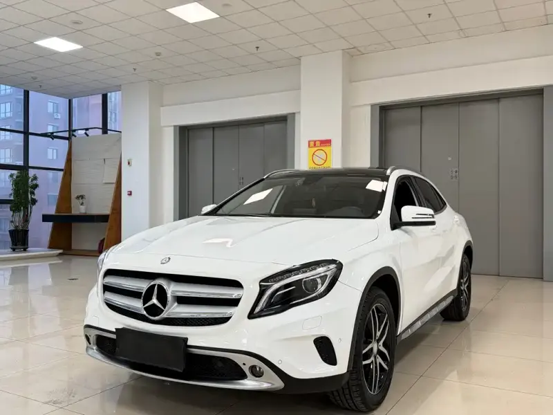 Mercedes-Benz GLA, 2016