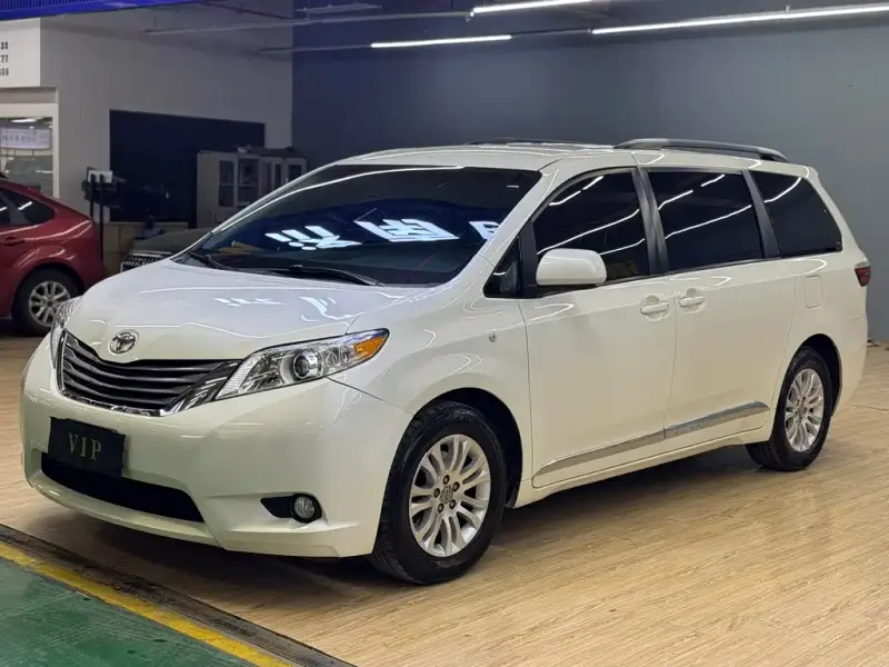 Toyota Sienna, 2018