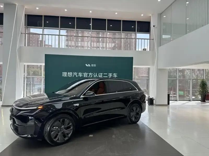 Li Auto Li L6, 2025