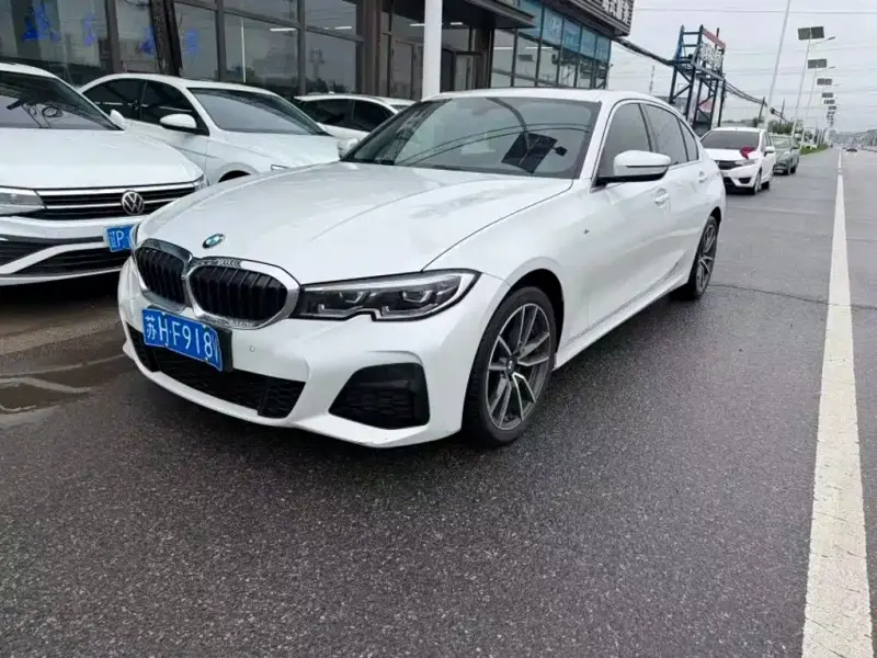 BMW 3 Series, 2022
