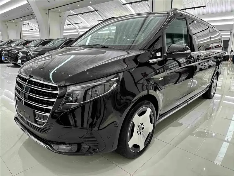 Mercedes-Benz V-Class, 2024