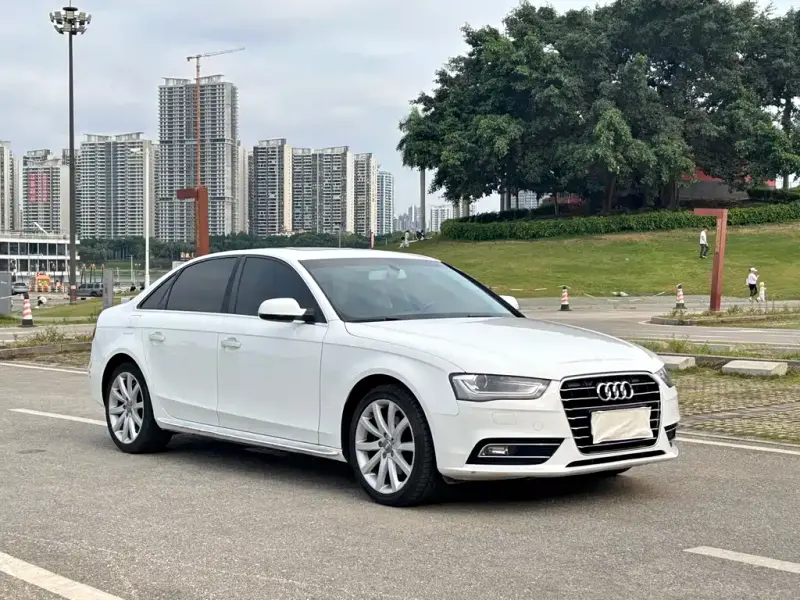 Audi A4L, 2016