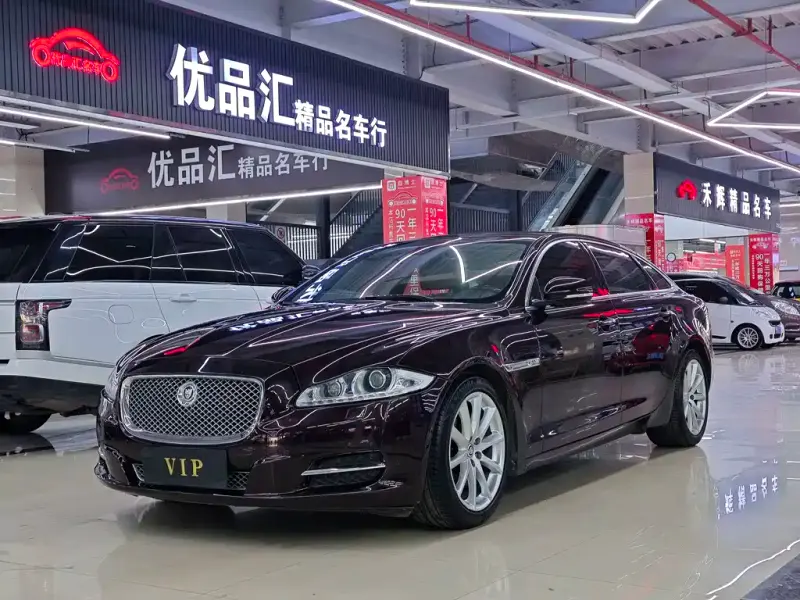 Jaguar XJ, 2010