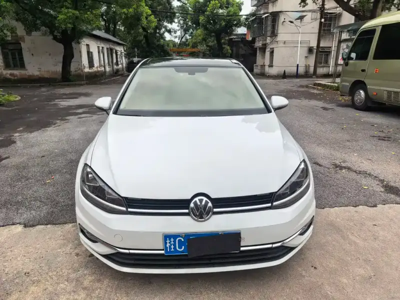 Volkswagen Golf, 2020