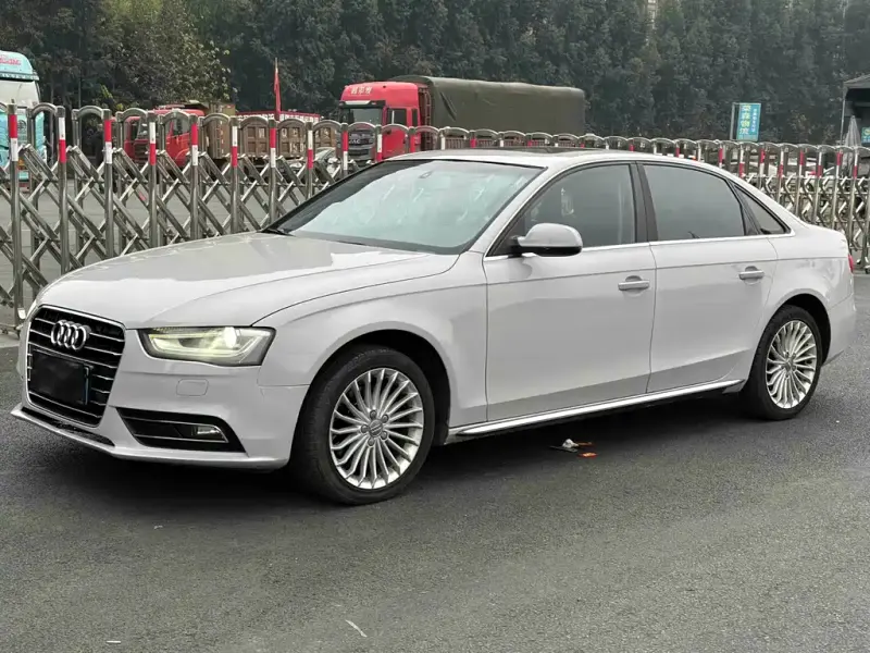 Audi A4L, 2016