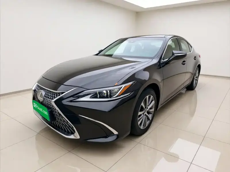 Lexus ES, 2020