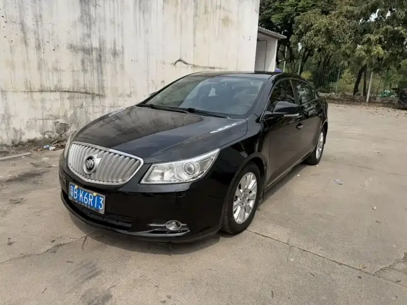 Buick LaCrosse, 2011