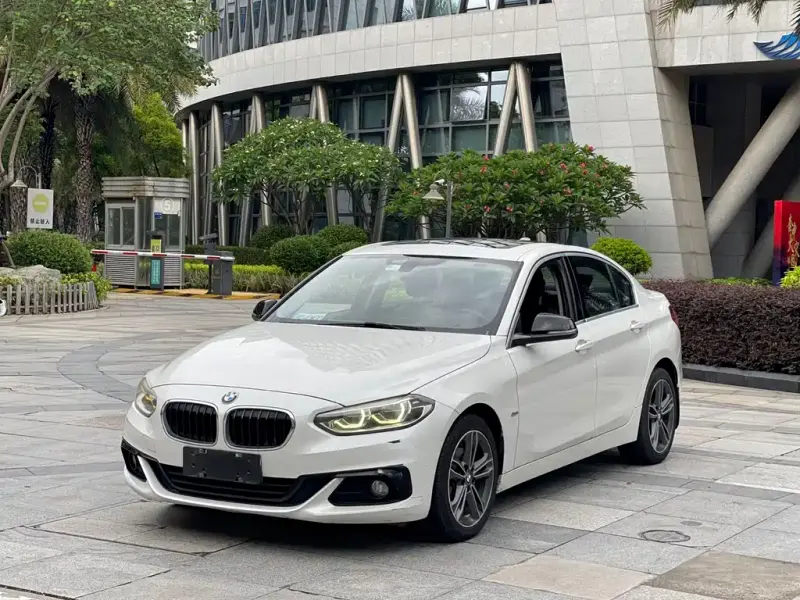 BMW 1 Series, 2018 — фото 1