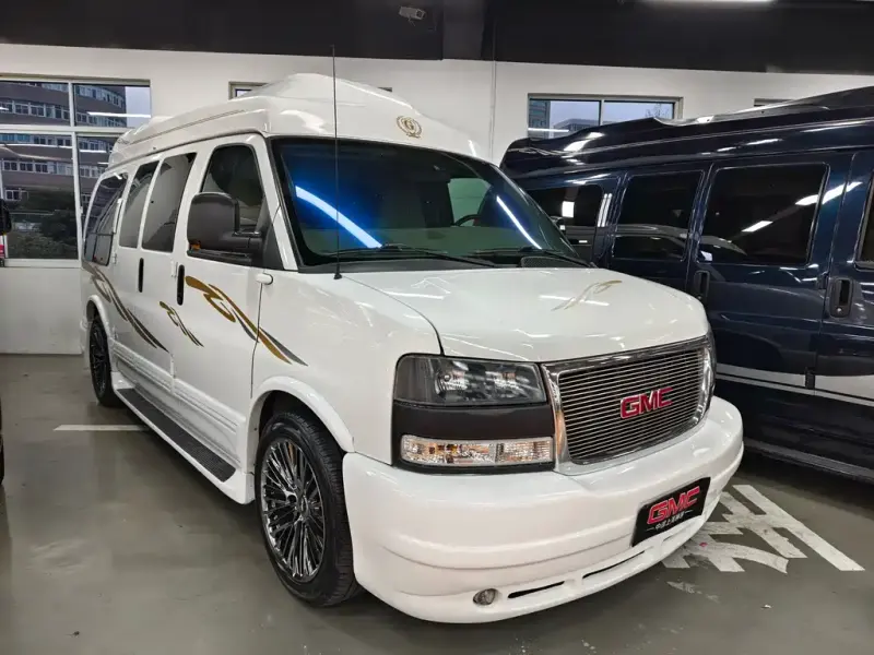 GMC Savana, 2011