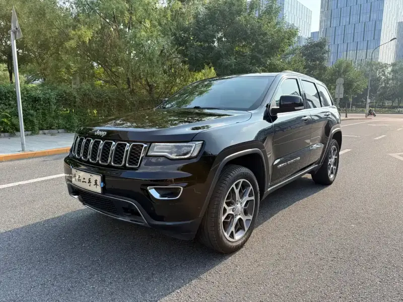 Jeep Grand Cherokee (Import), 2020