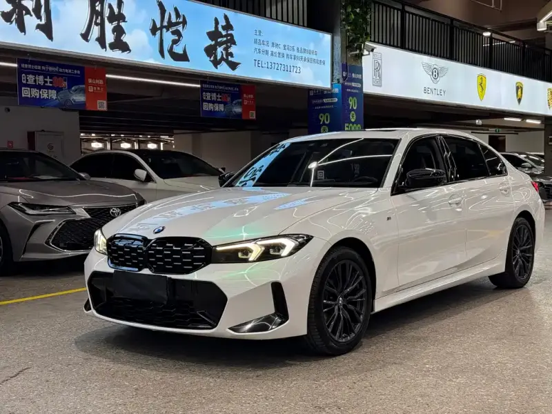 BMW 3 Series, 2023