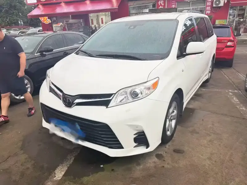 Toyota Sienna, 2022