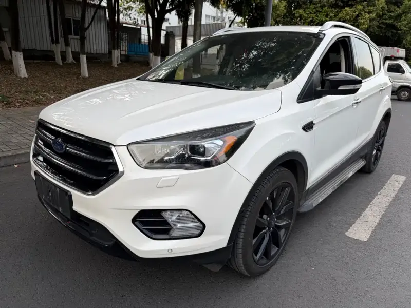 Ford Kuga, 2017