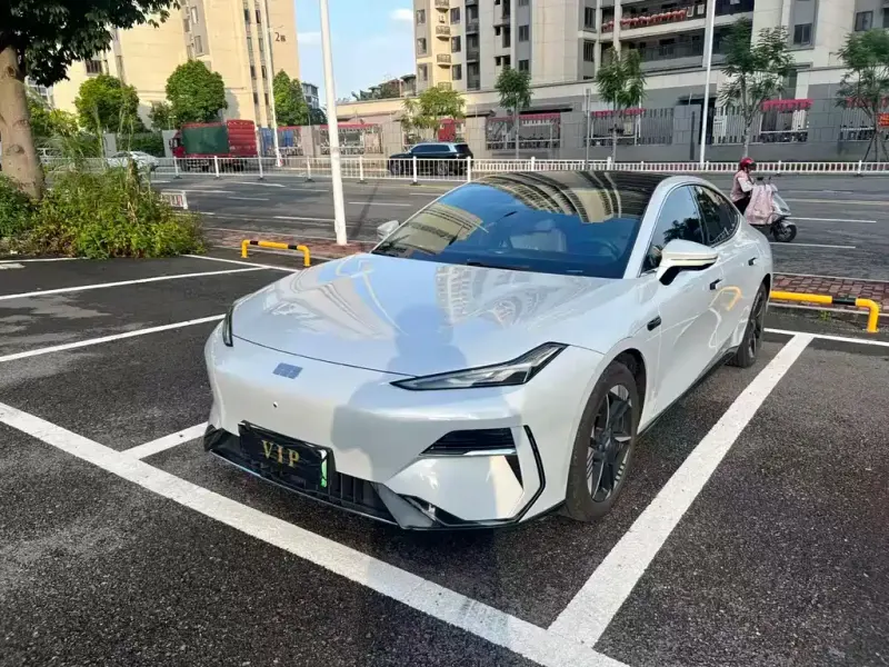 Galaxy E8, 2024