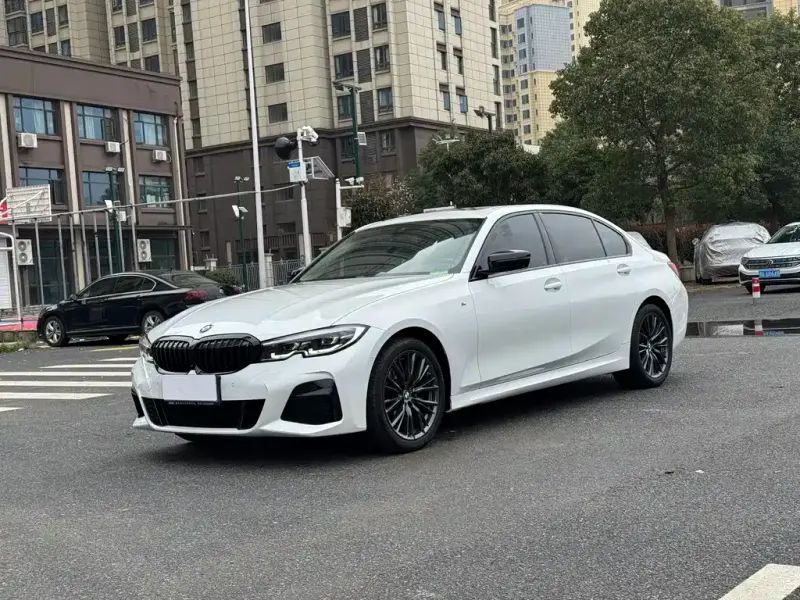 BMW 3 Series, 2022