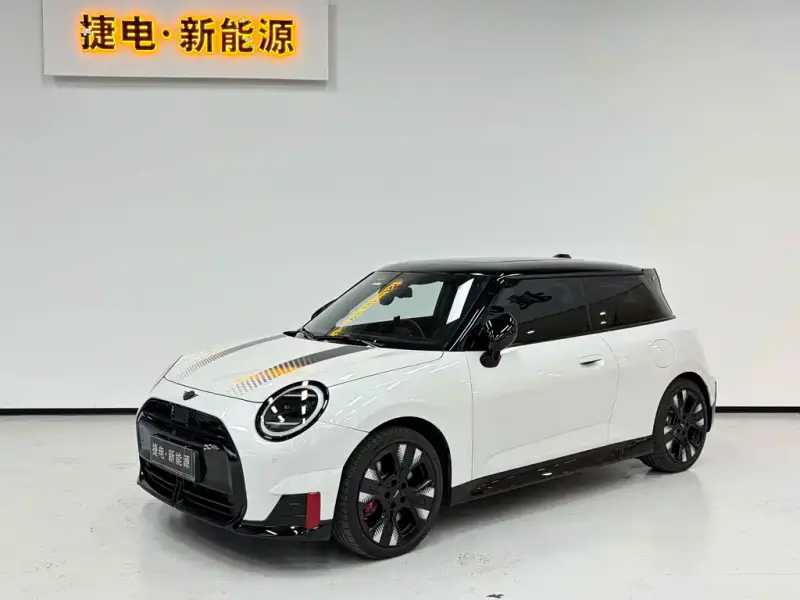 MINI JCW, 2025 — фото 1