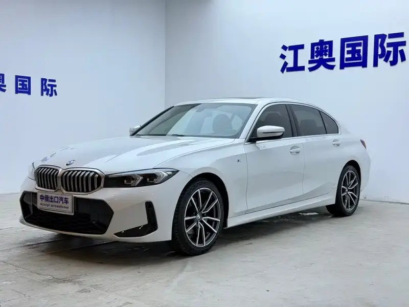 BMW 3 Series, 2023