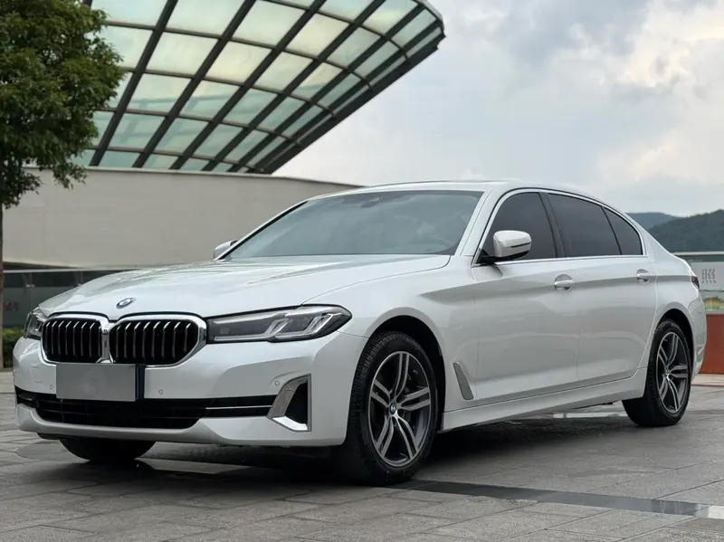 BMW 5-Series, 2023